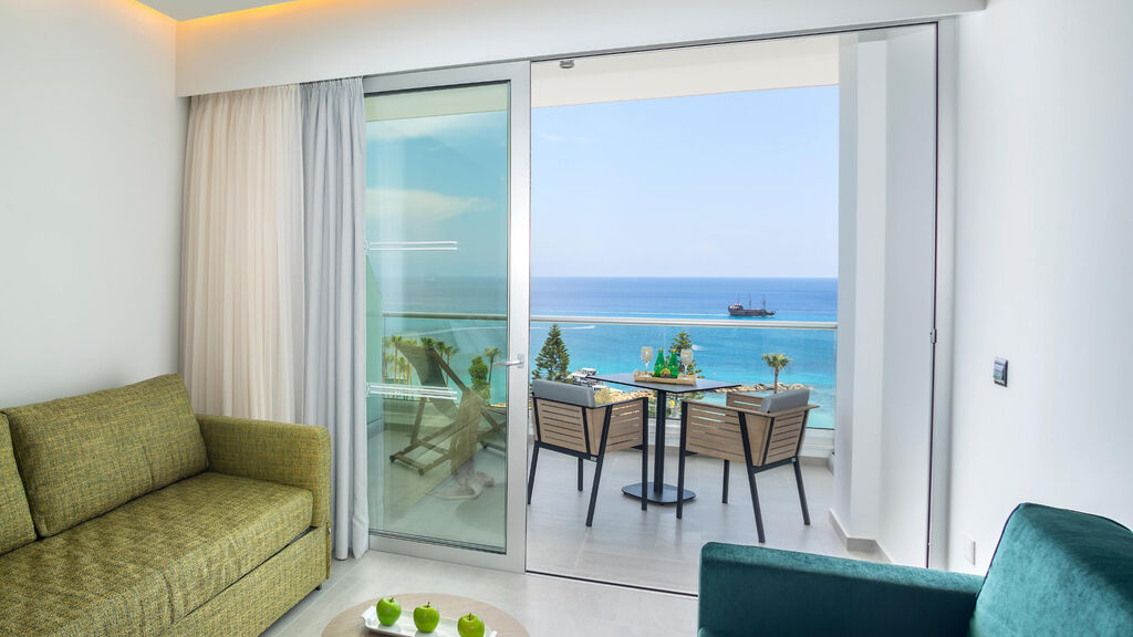 Cavo Maris Beach
