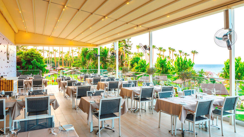 Cavo Maris Beach