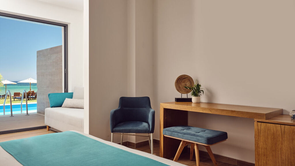 Cavo Orient Beach Hotel & Suites