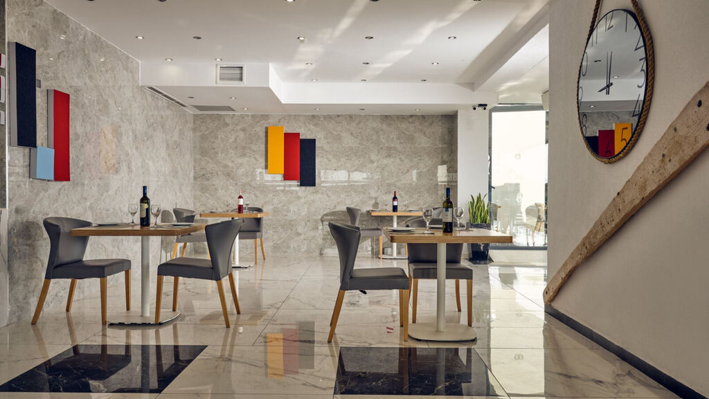 Cavo Orient Beach Hotel & Suites