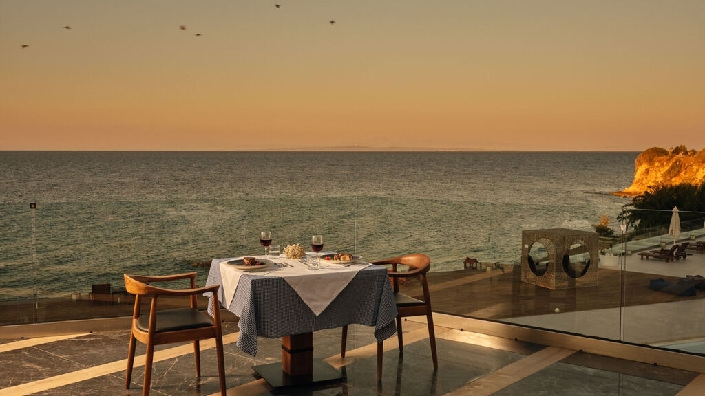 Cavo Orient Beach Hotel & Suites