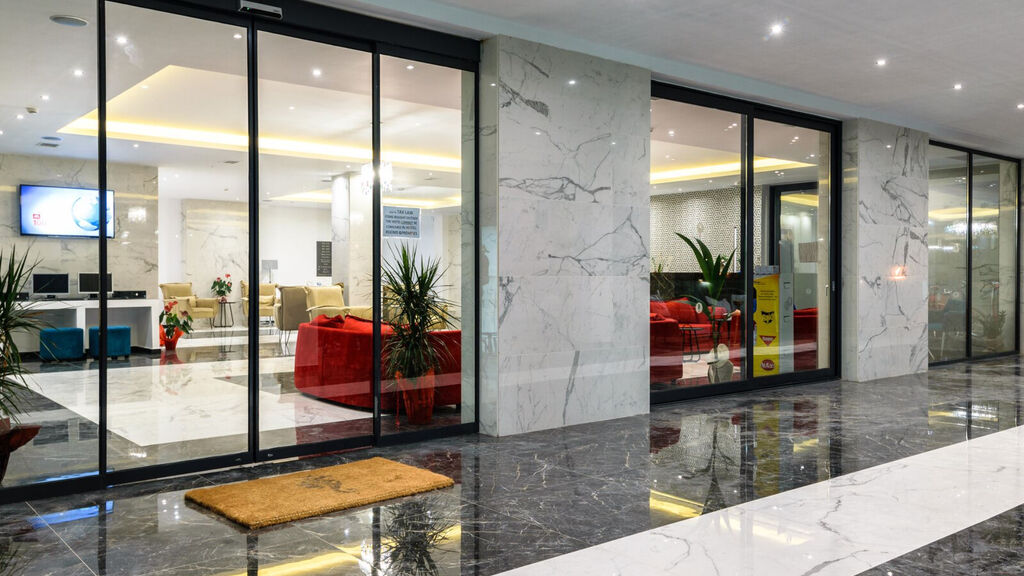 Cavo Orient Beach Hotel & Suites