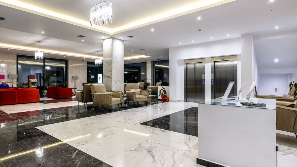 Cavo Orient Beach Hotel & Suites