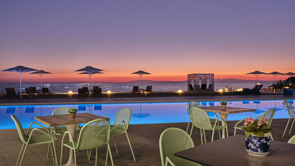Cavo Orient Beach Hotel & Suites