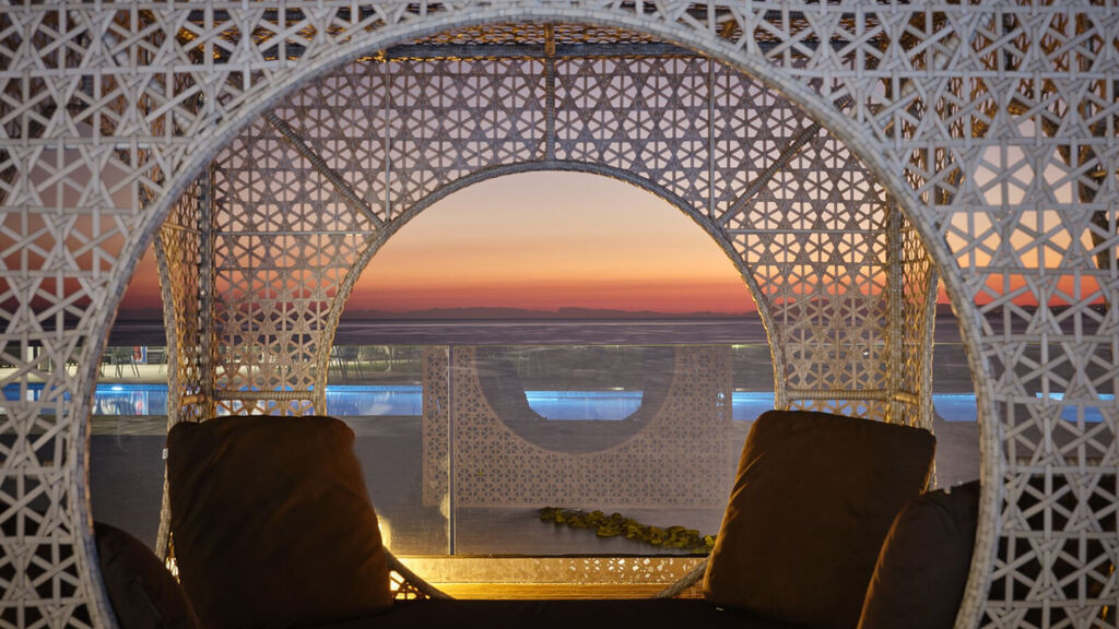 Cavo Orient Beach Hotel & Suites