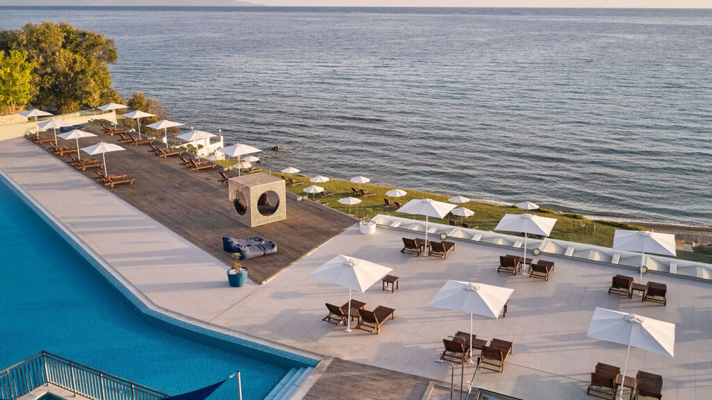 Cavo Orient Beach Hotel & Suites