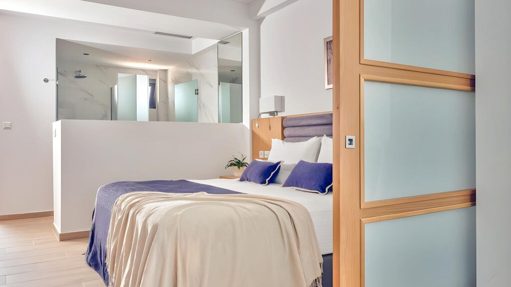 Cavo Orient Beach