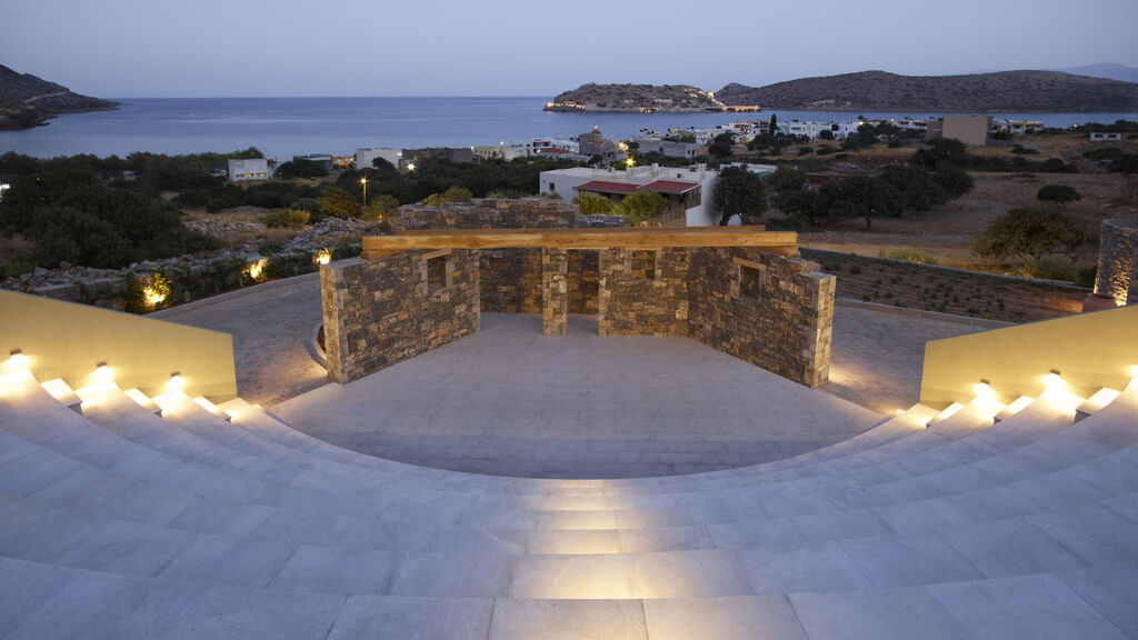 Cayo Exclusive Resort & Spa