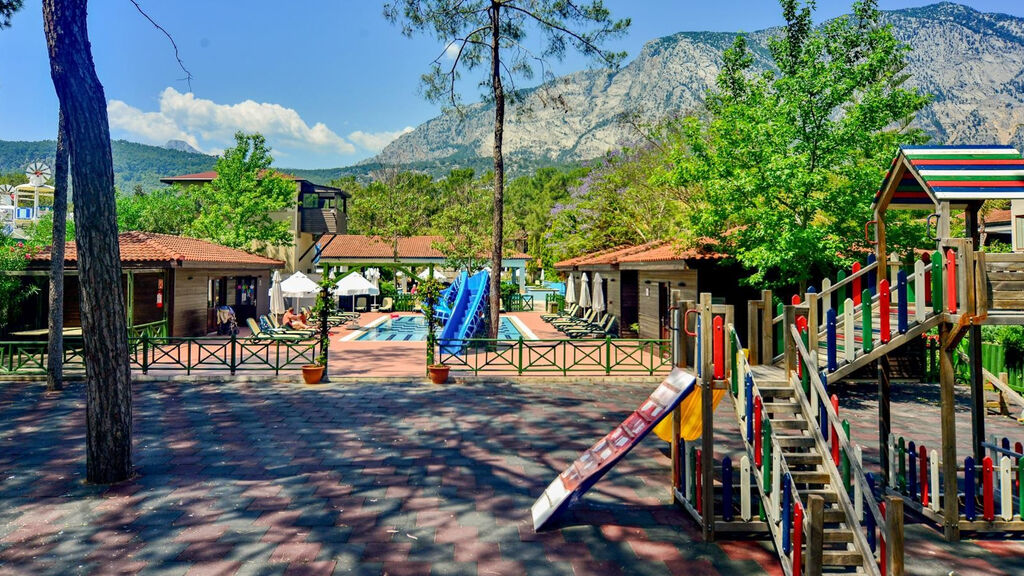 Champion Holiday Village