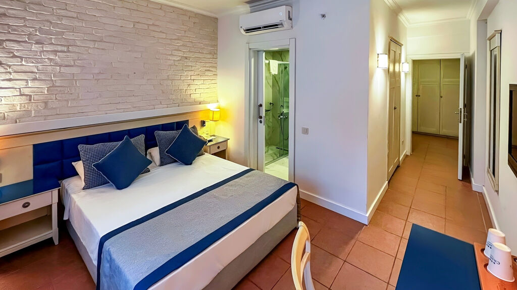 Champion Holiday Village