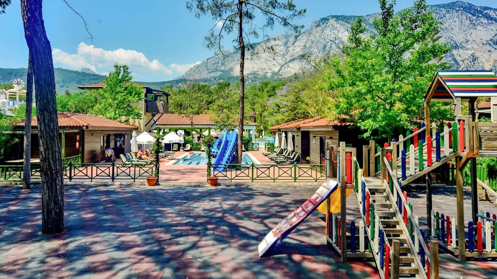 Champion Holiday Village