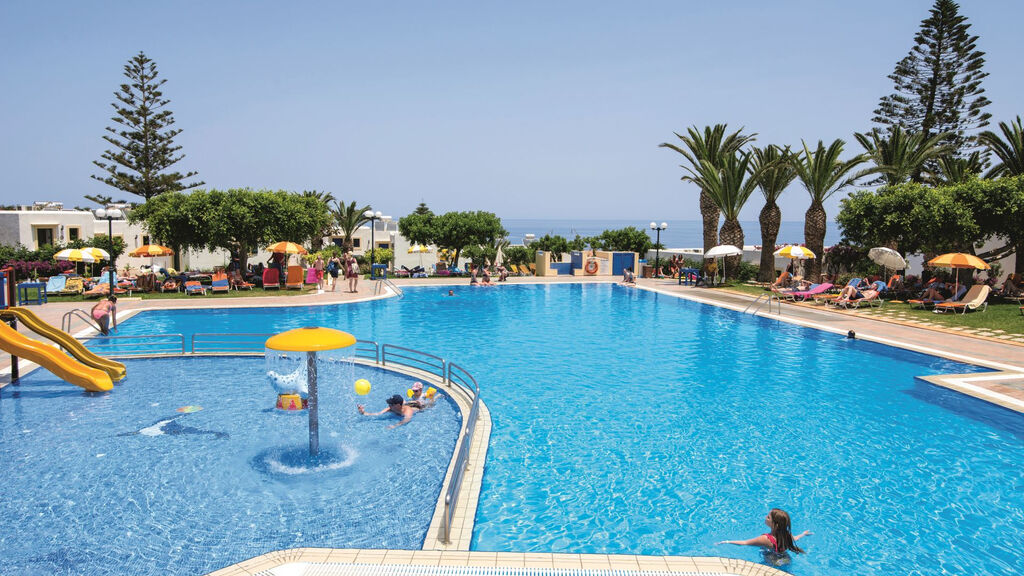 Tui Suneo Chrissi Amoudia