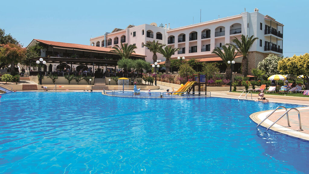 Tui Suneo Chrissi Amoudia