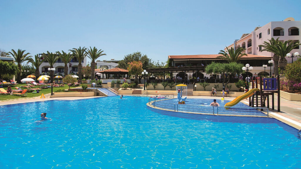 Tui Suneo Chrissi Amoudia