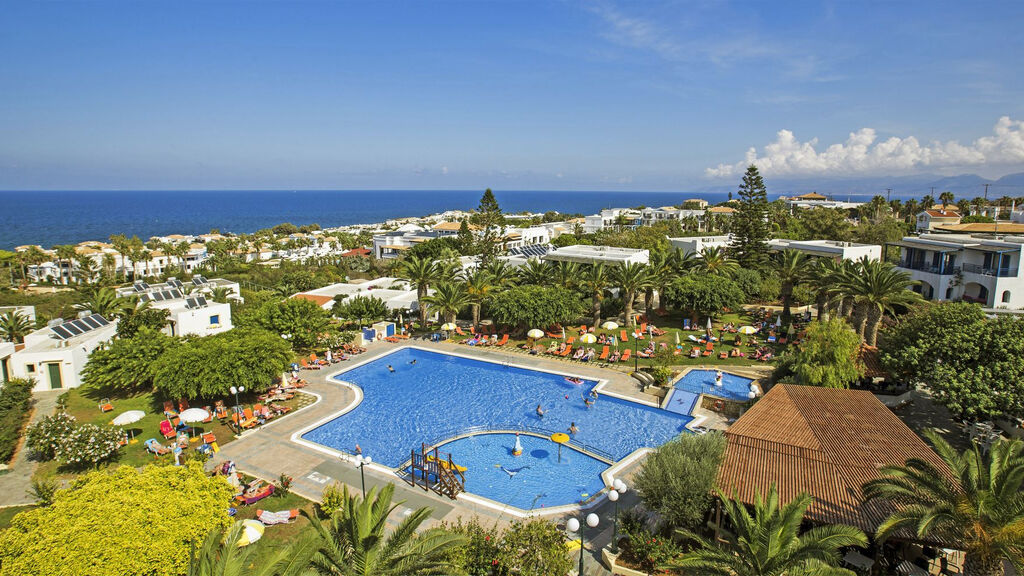 Tui Suneo Chrissi Amoudia