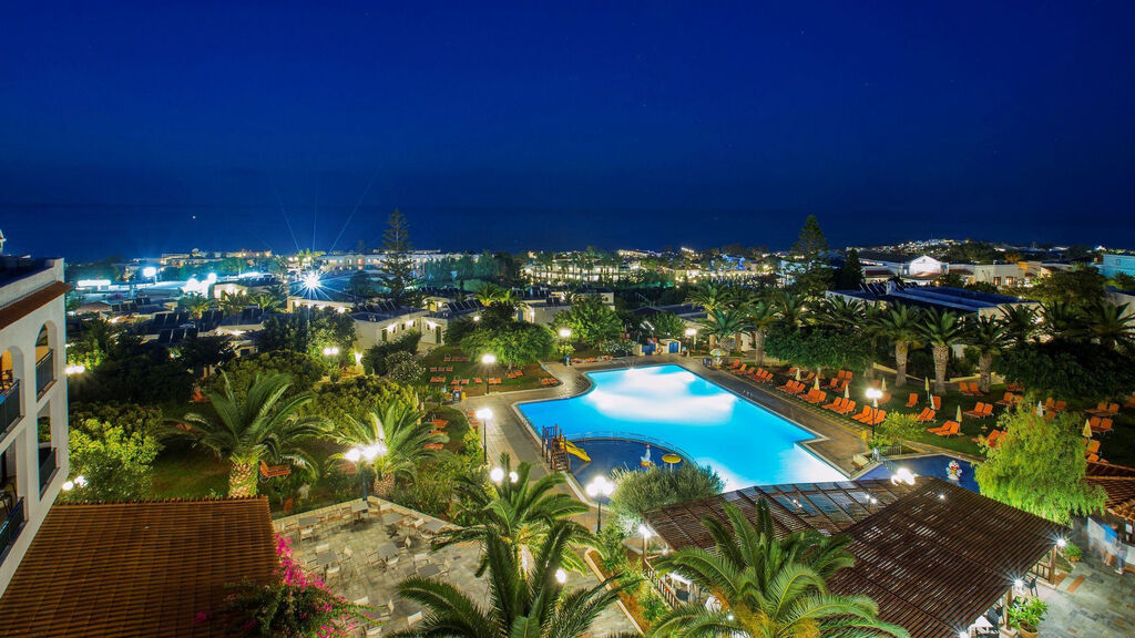 Tui Suneo Chrissi Amoudia