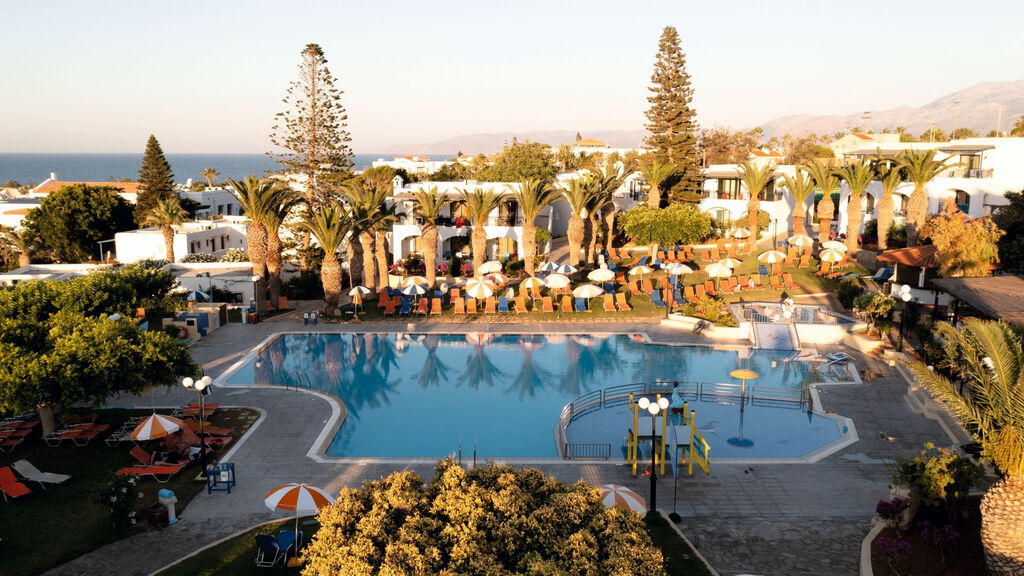 Tui Suneo Chrissi Amoudia