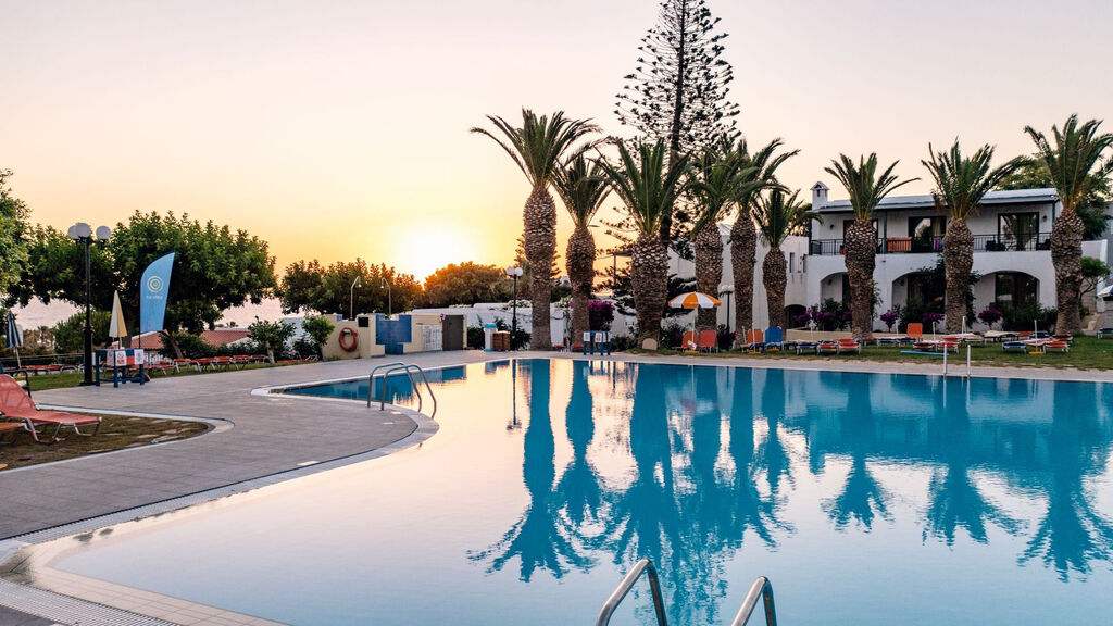 Tui Suneo Chrissi Amoudia