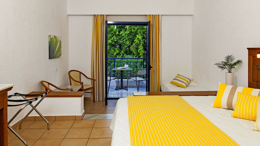 Tui Suneo Chrissi Amoudia