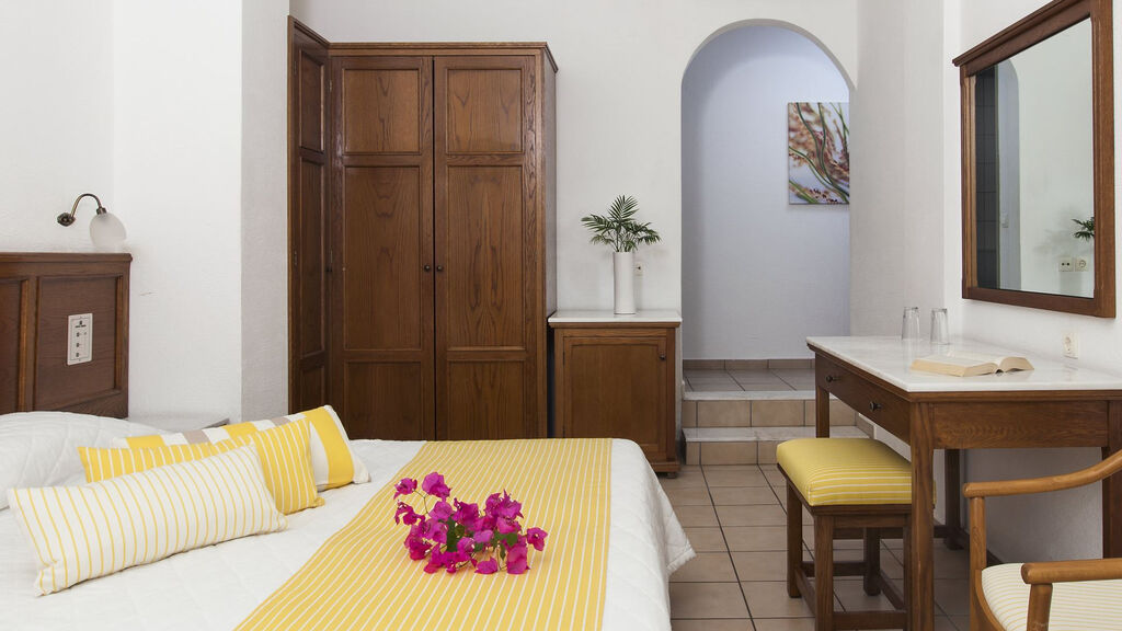 Tui Suneo Chrissi Amoudia