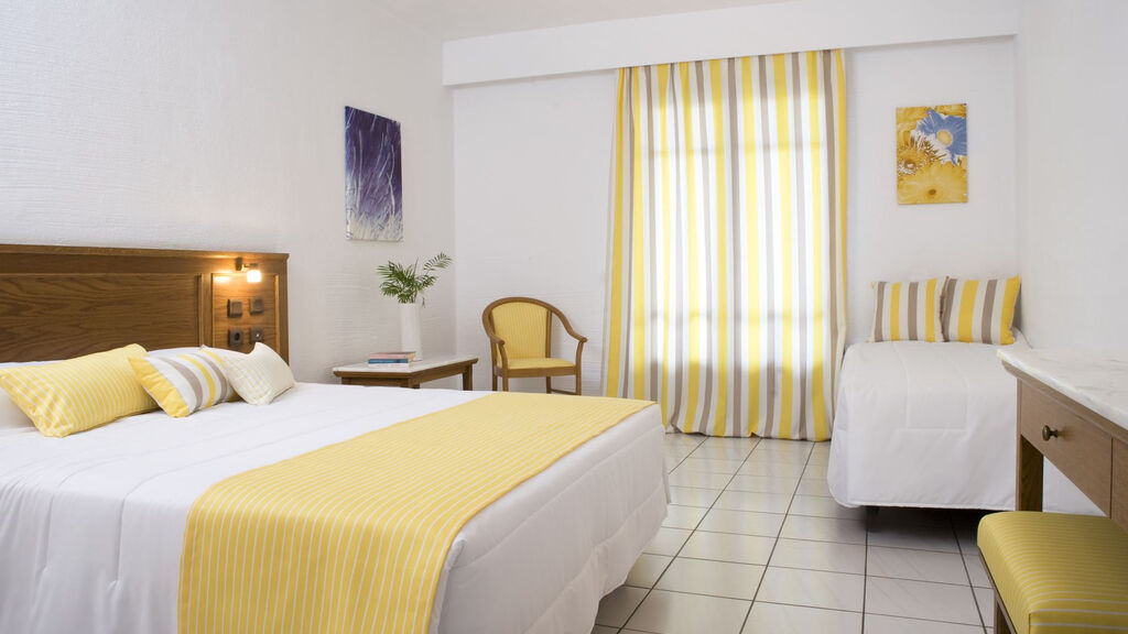 Tui Suneo Chrissi Amoudia