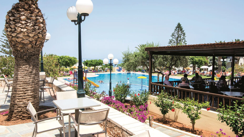 Tui Suneo Chrissi Amoudia