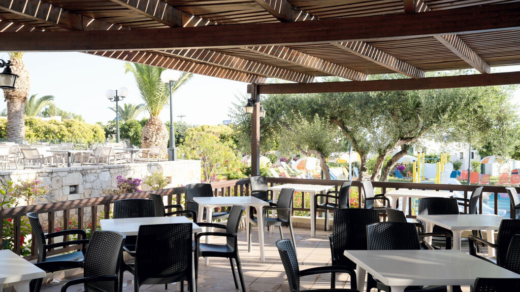 Tui Suneo Chrissi Amoudia