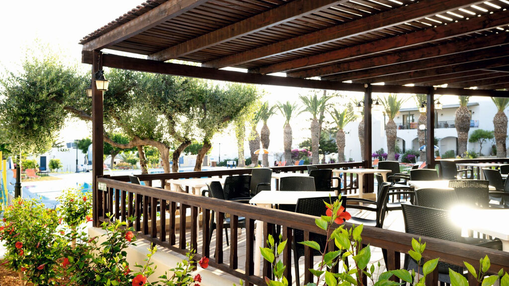 Tui Suneo Chrissi Amoudia