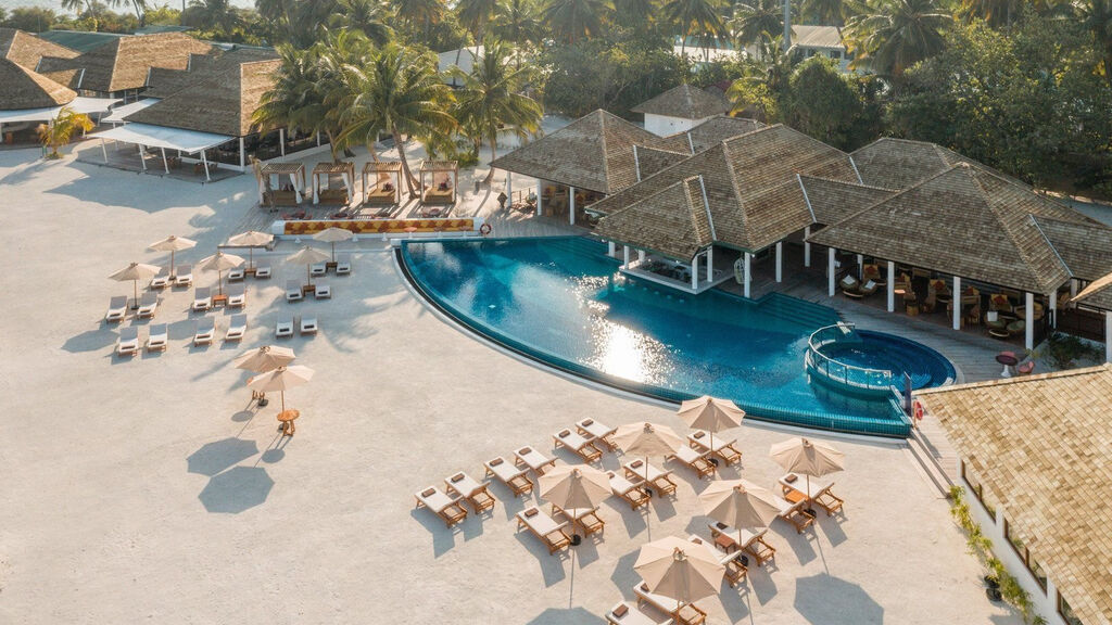 Cinnamon Hakuraa Huraa Maldives