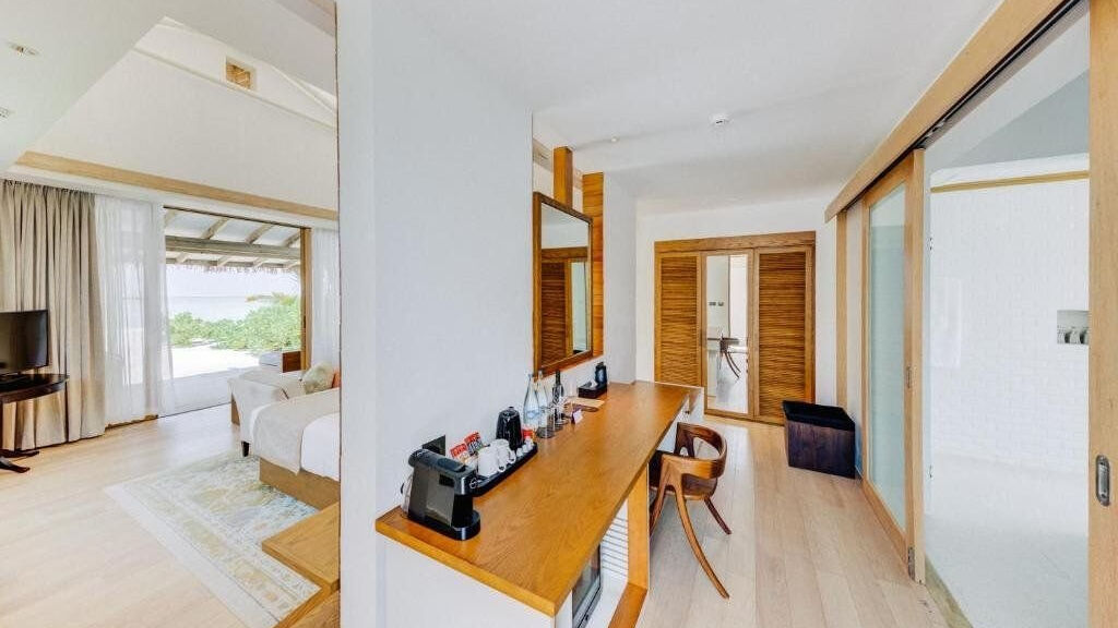 Cinnamon Hakuraa Huraa Maldives