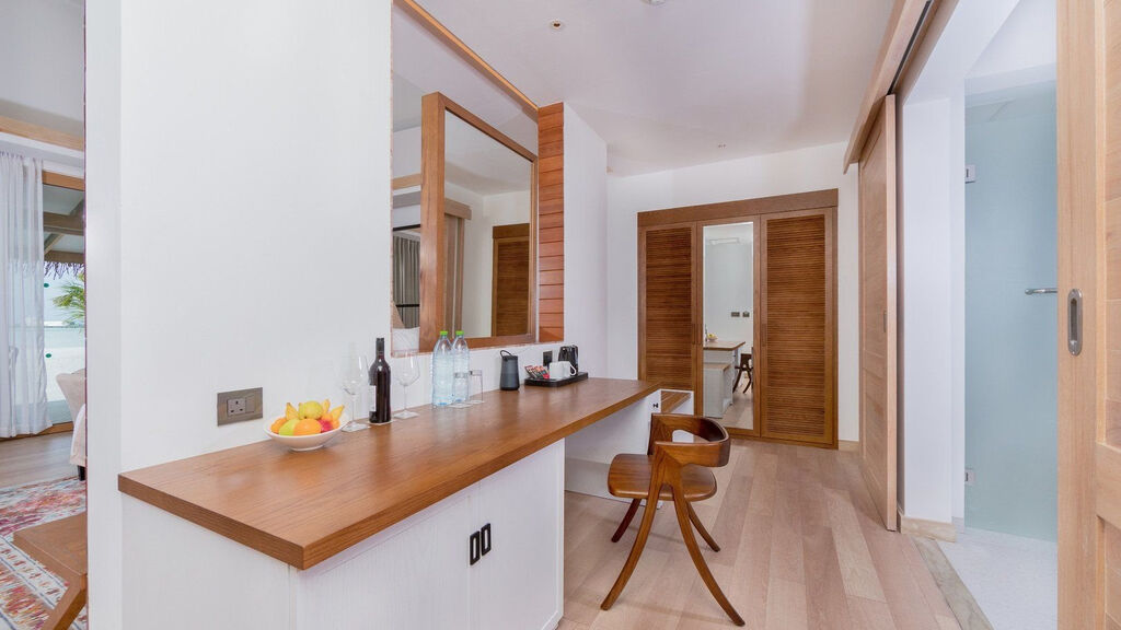 Cinnamon Hakuraa Huraa Maldives