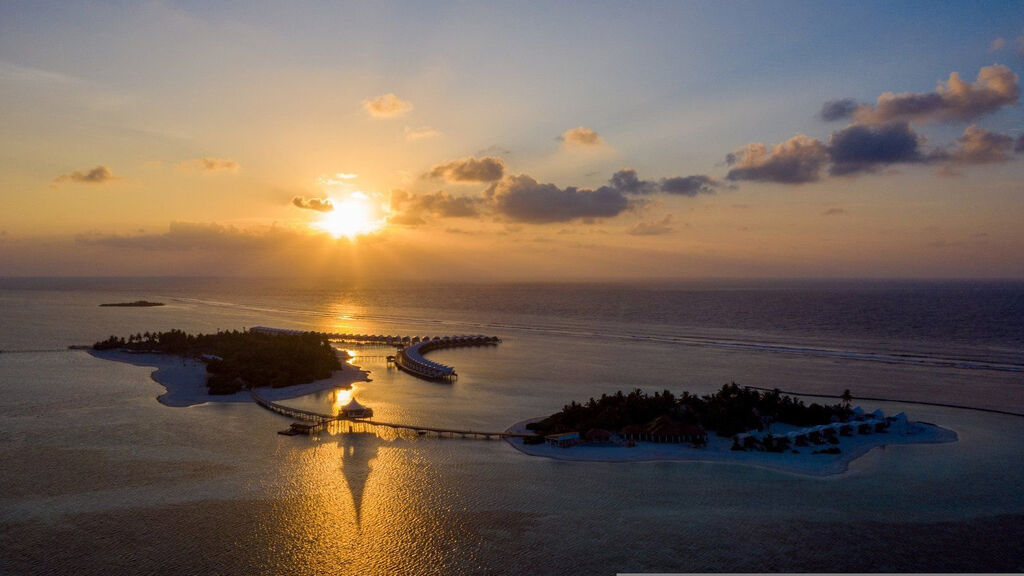 Cinnamon Hakuraa Huraa Maldives
