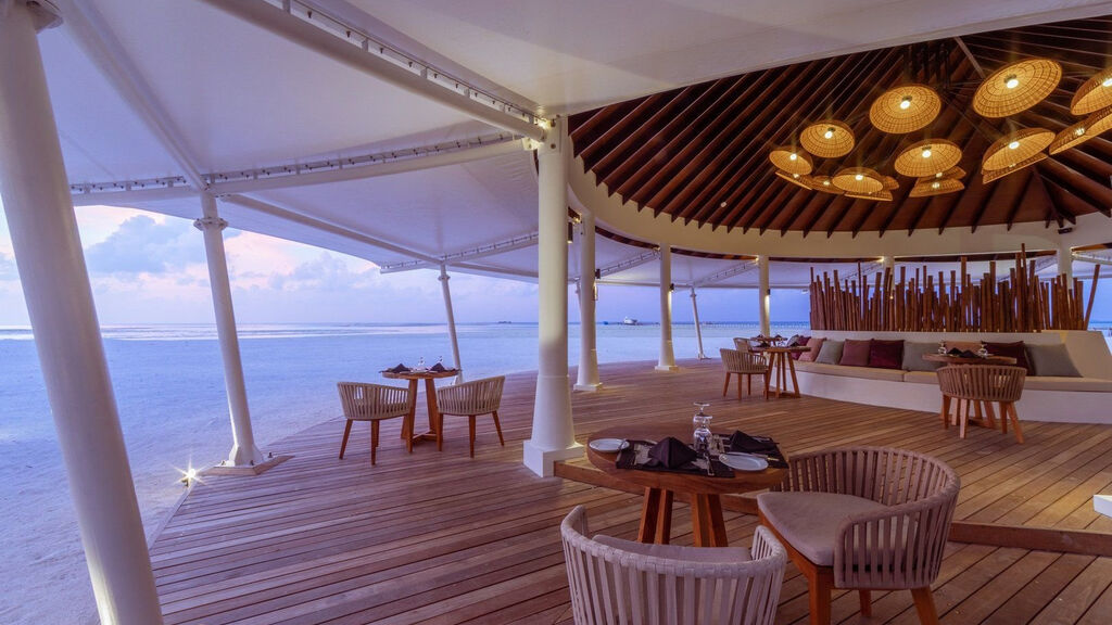 Cinnamon Hakuraa Huraa Maldives