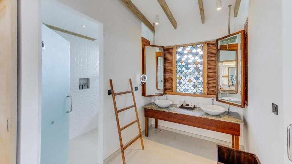 Cinnamon Hakuraa Huraa Maldives