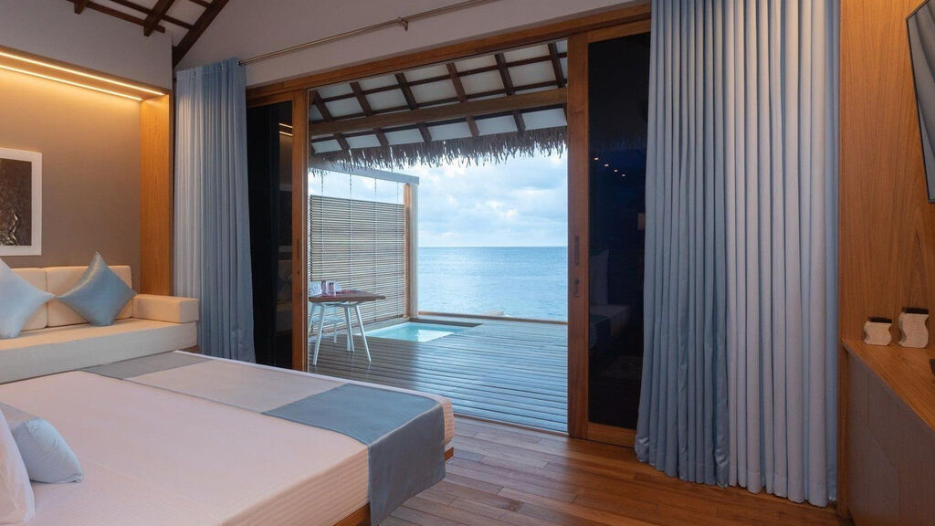 Cinnamon Velifushi Maldives