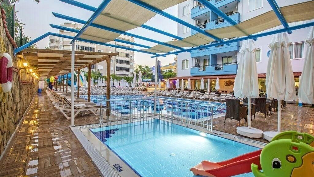 Club Big Blue Suite