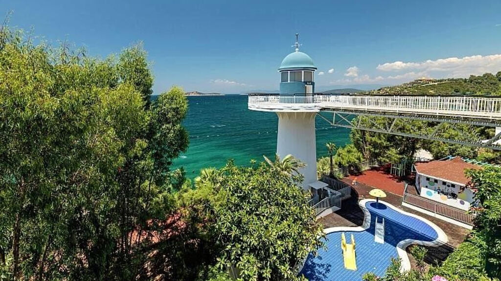 Blue Dreams Resort