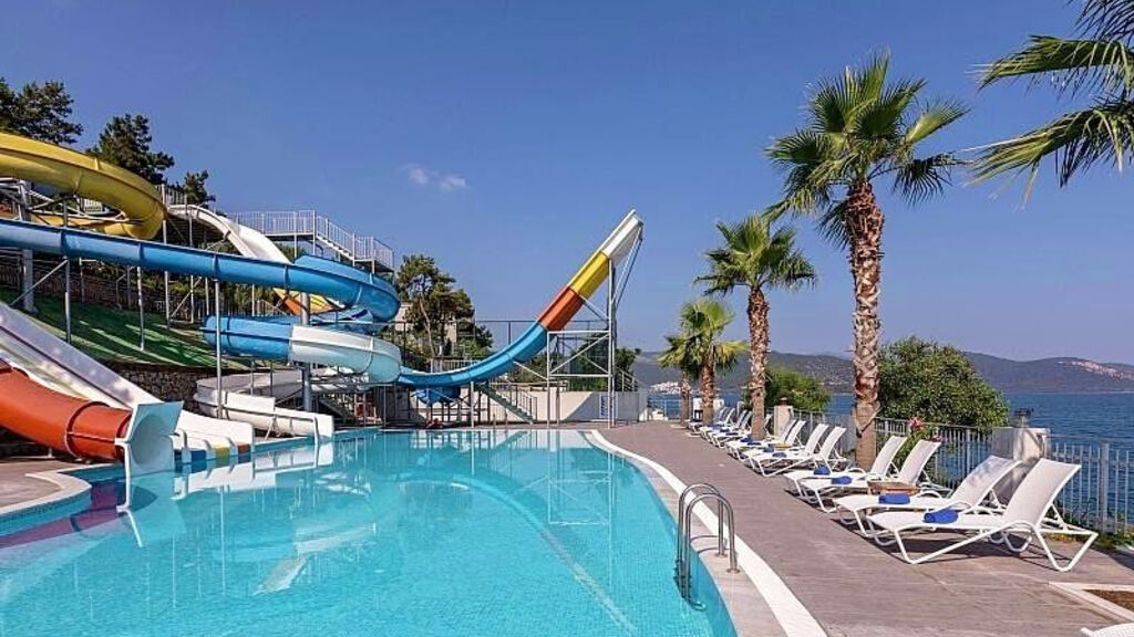 Blue Dreams Resort