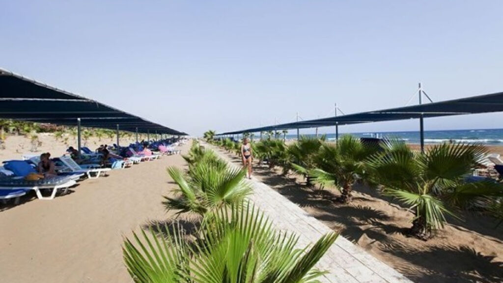 Club Grand Side