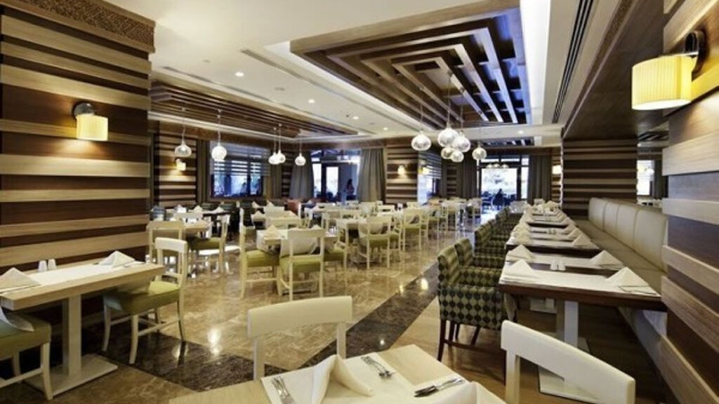 Club Grand Side