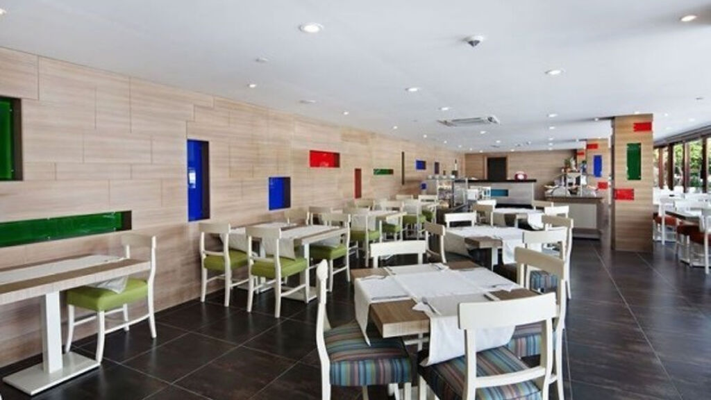 Club Grand Side