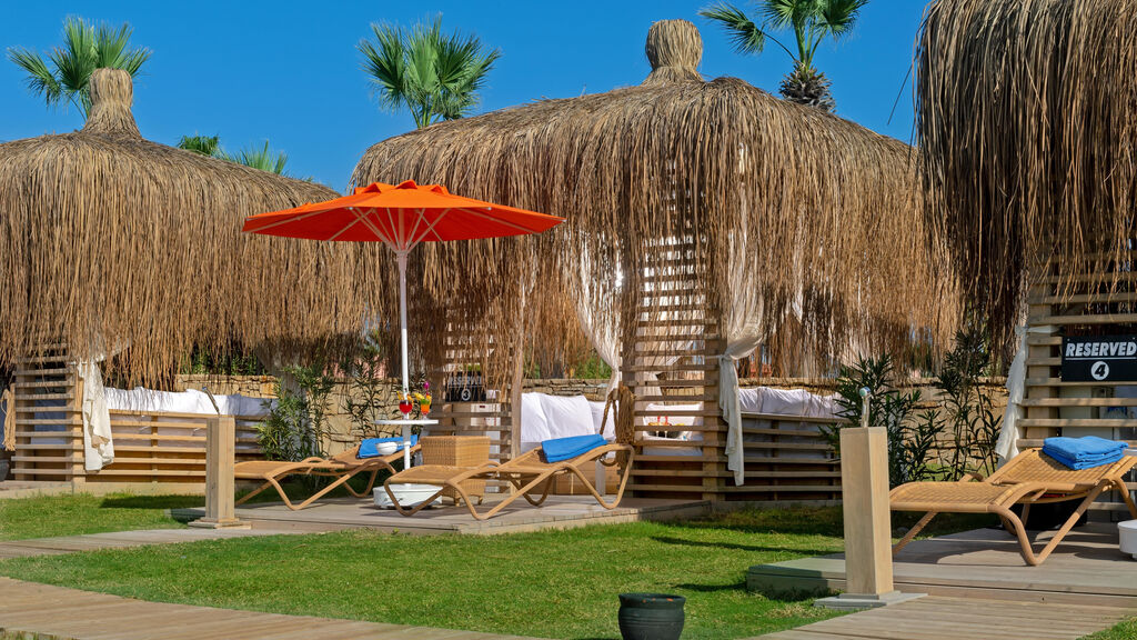 Club Mega Saray