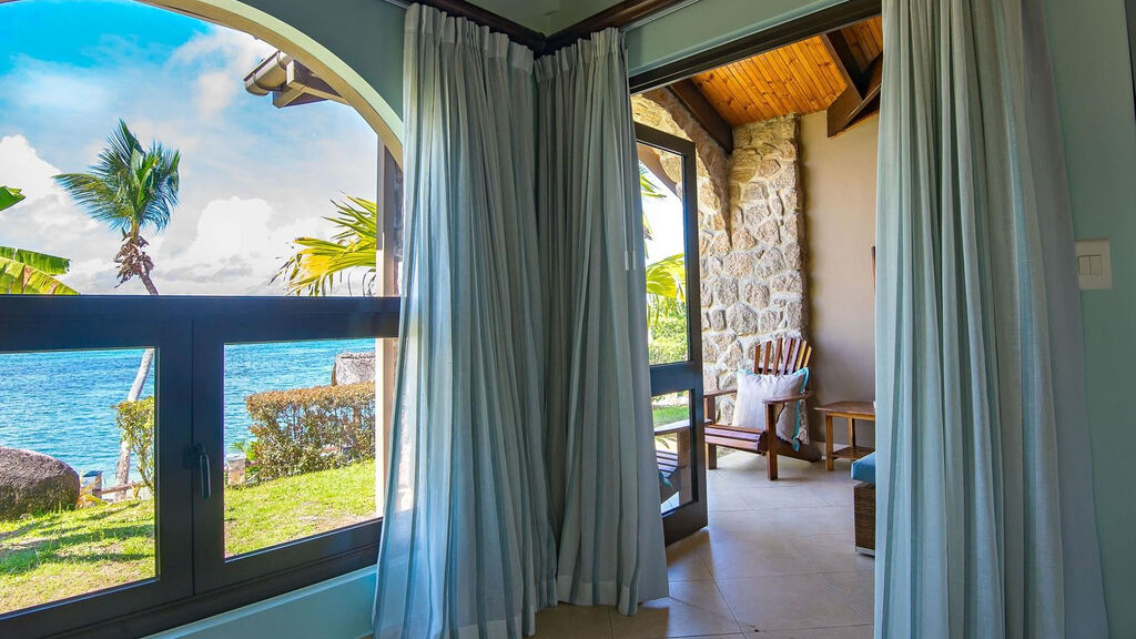 Coco De Mer & Black Parrot Suites