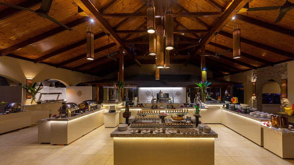 Coco De Mer & Black Parrot Suites