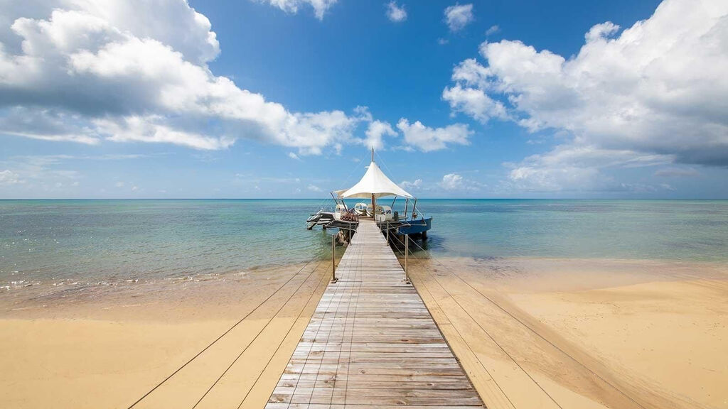 Coco De Mer & Black Parrot Suites