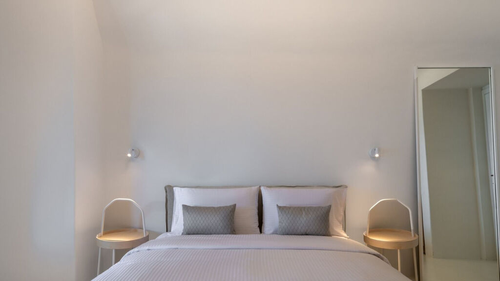 Colombo'S Beachfront