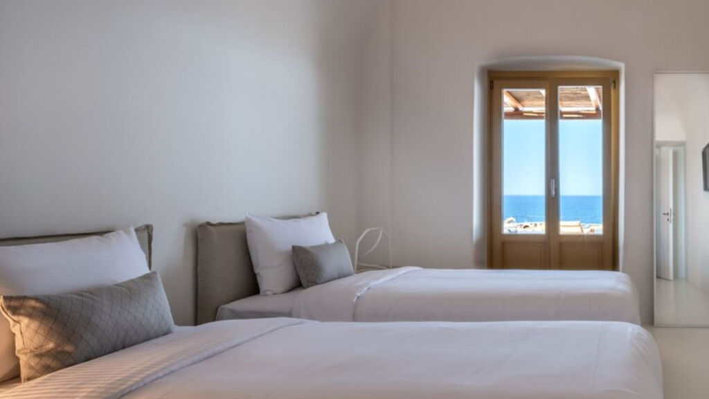 Colombo'S Beachfront