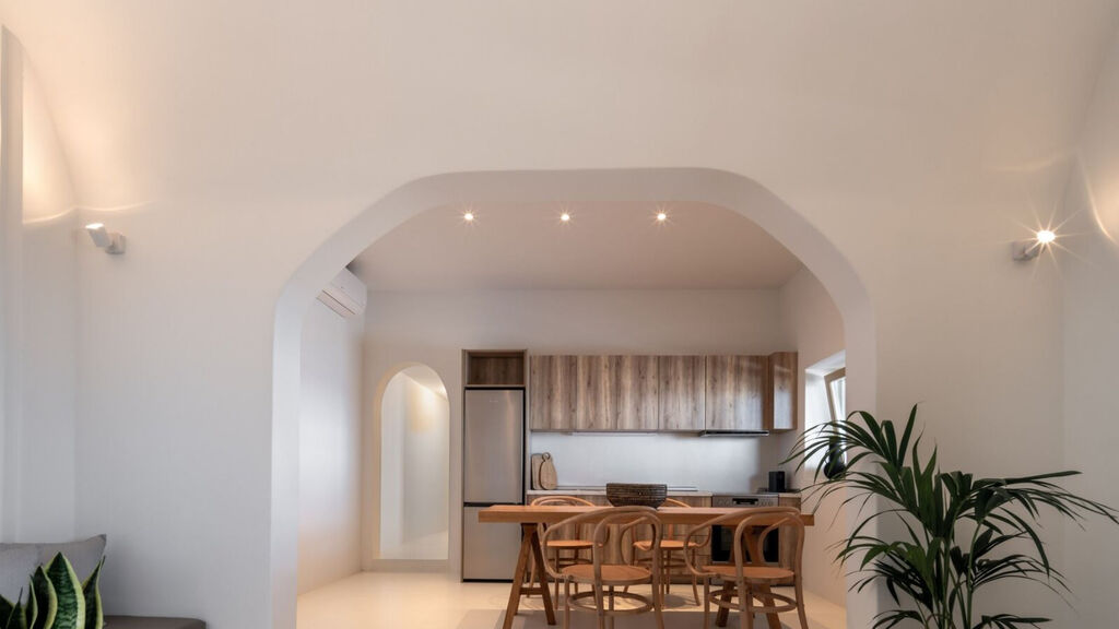 Colombo'S Beachfront