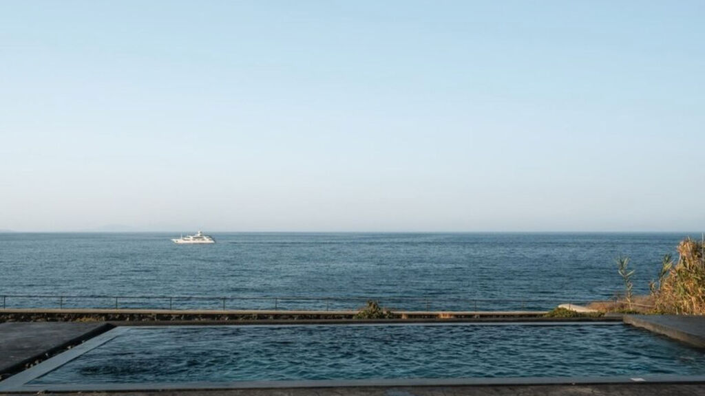 Colombo'S Beachfront