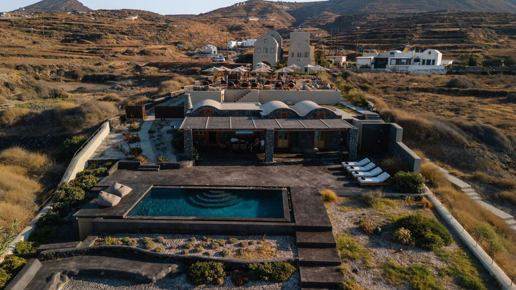 Colombo'S Beachfront